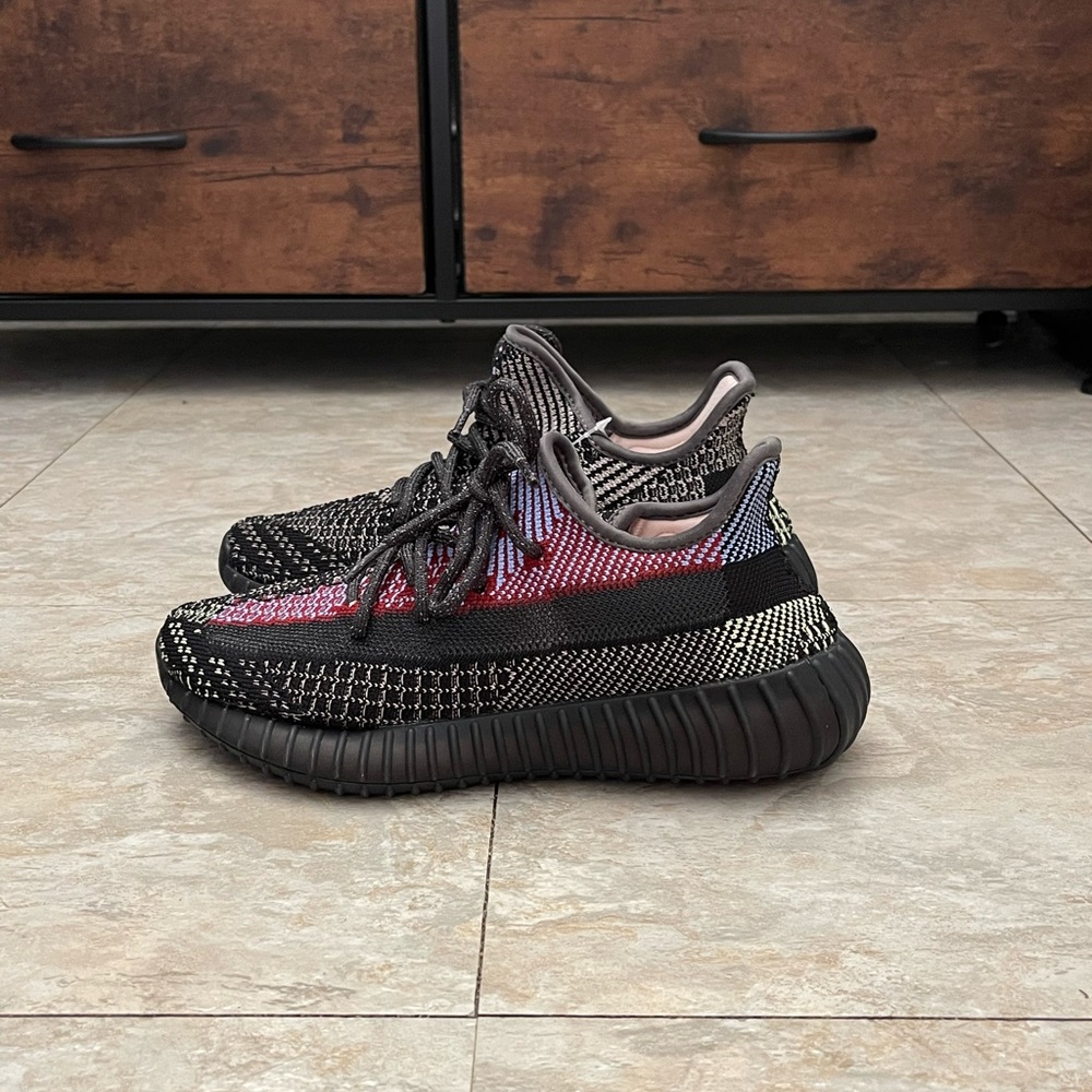 🤍SOLD🤍 Yeezy Boost 350 V2 Yecheil Reflective - Picture 3 of 8